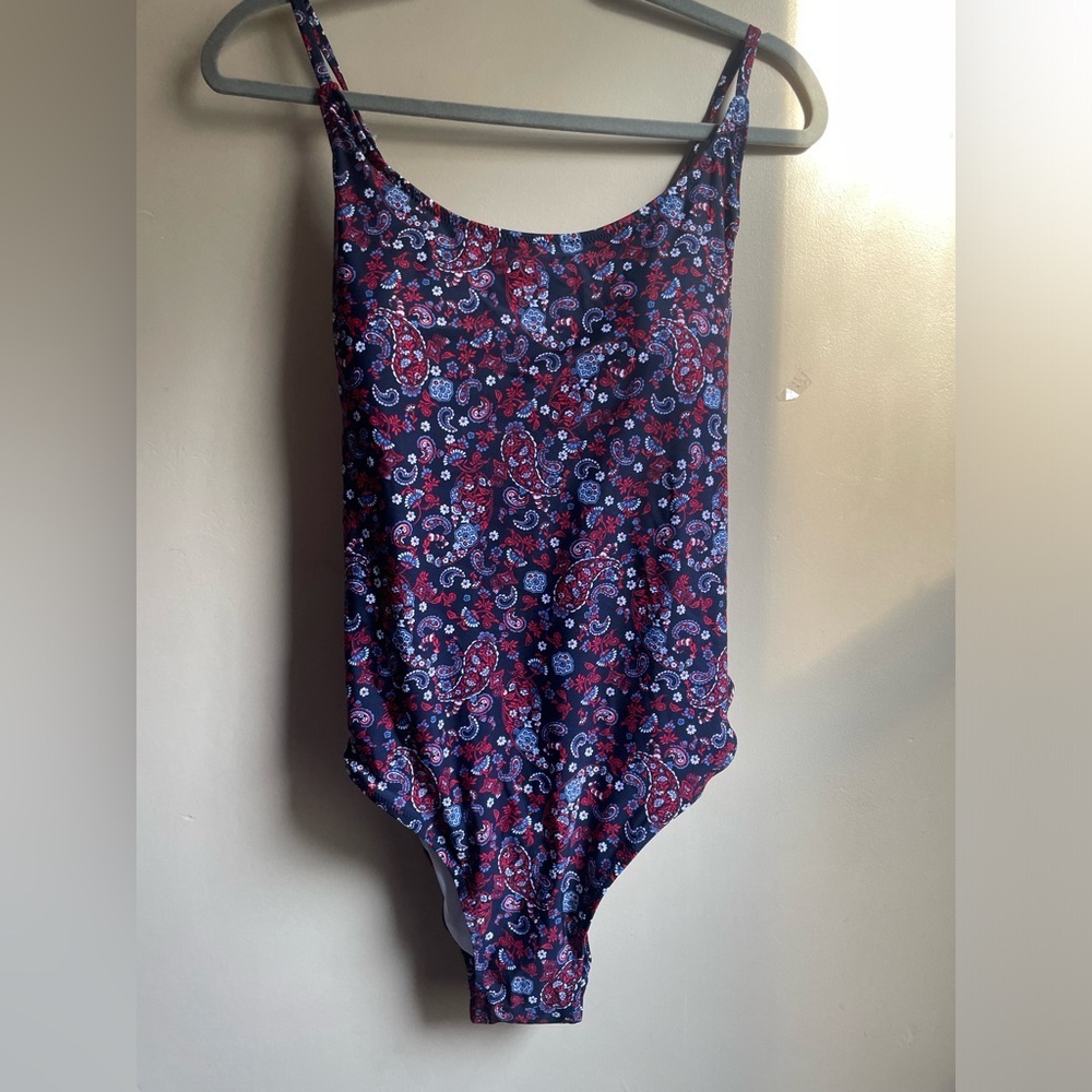 NWT Old Navy Paisley one piece swim suit cross cross back size XXL